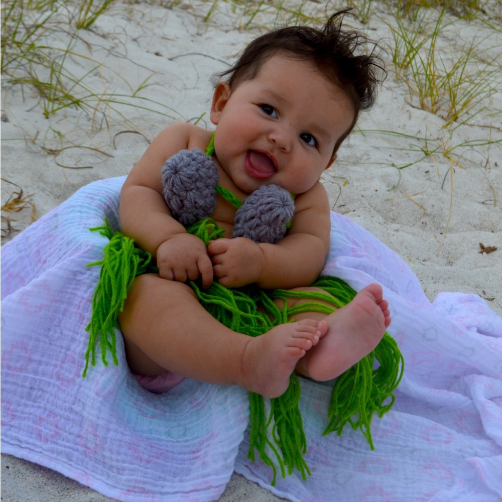 Newborn to 1 year Hulagirl skirt and faux coconut top with flower headband
